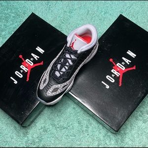 Jordan Retro 11 Lows IE “Black Cement”